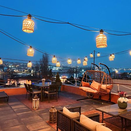 איסטמבול Waterfront Apartment By The Tram - Terrace With Dome & Golden Horn View In Fatih מראה חיצוני תמונה