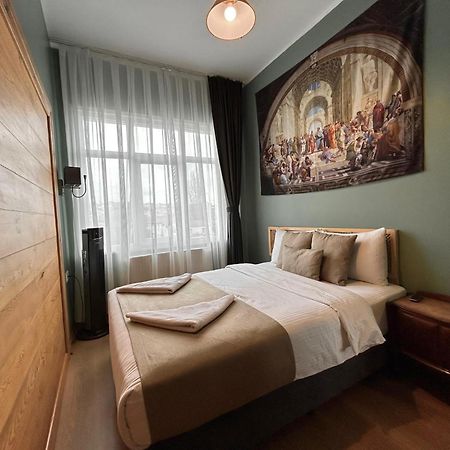 איסטמבול Waterfront Apartment By The Tram - Terrace With Dome & Golden Horn View In Fatih מראה חיצוני תמונה