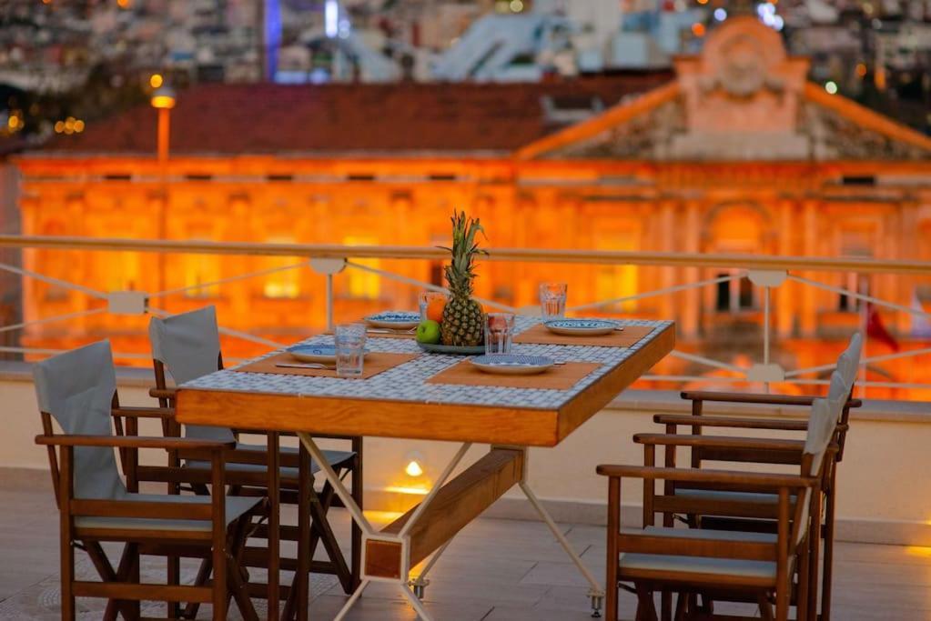 איסטמבול Waterfront Apartment By The Tram - Terrace With Dome & Golden Horn View In Fatih מראה חיצוני תמונה