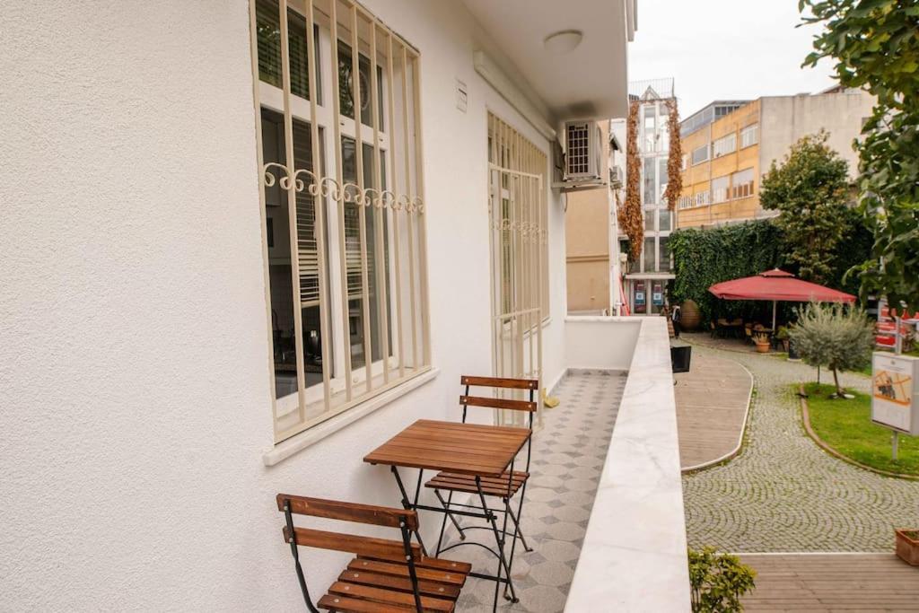 איסטמבול Waterfront Apartment By The Tram - Terrace With Dome & Golden Horn View In Fatih מראה חיצוני תמונה