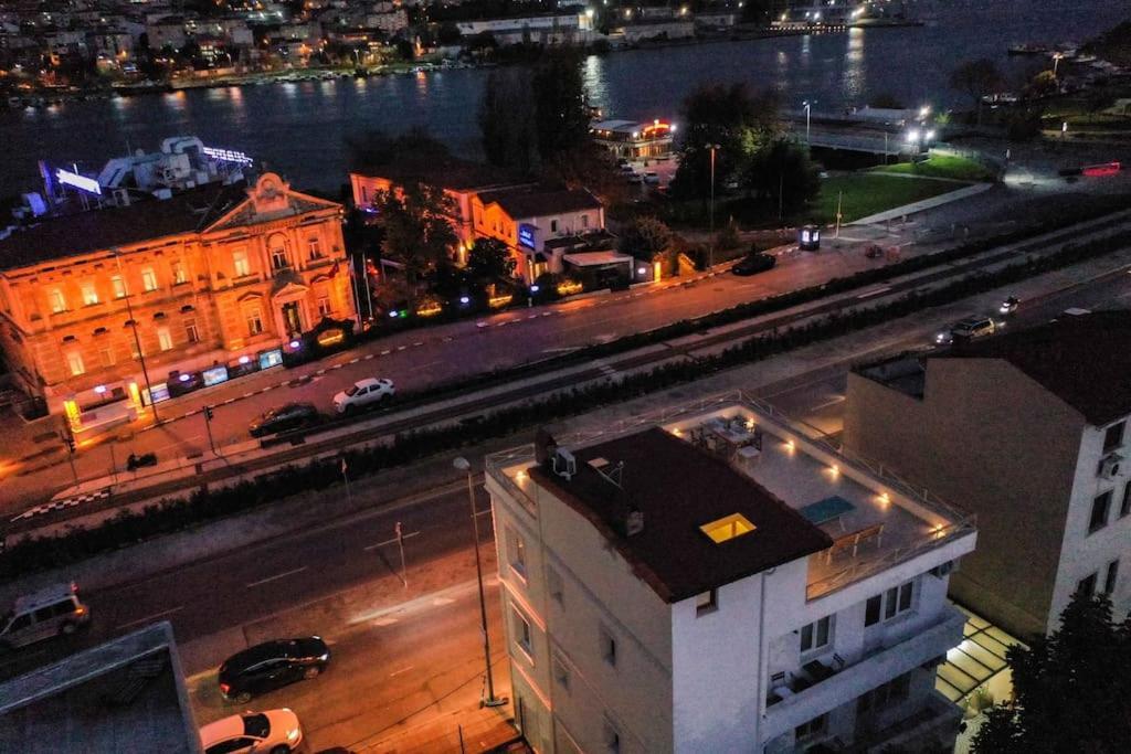 איסטמבול Waterfront Apartment By The Tram - Terrace With Dome & Golden Horn View In Fatih מראה חיצוני תמונה