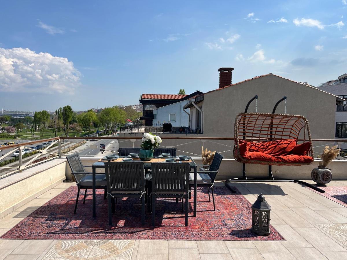 איסטמבול Waterfront Apartment By The Tram - Terrace With Dome & Golden Horn View In Fatih מראה חיצוני תמונה