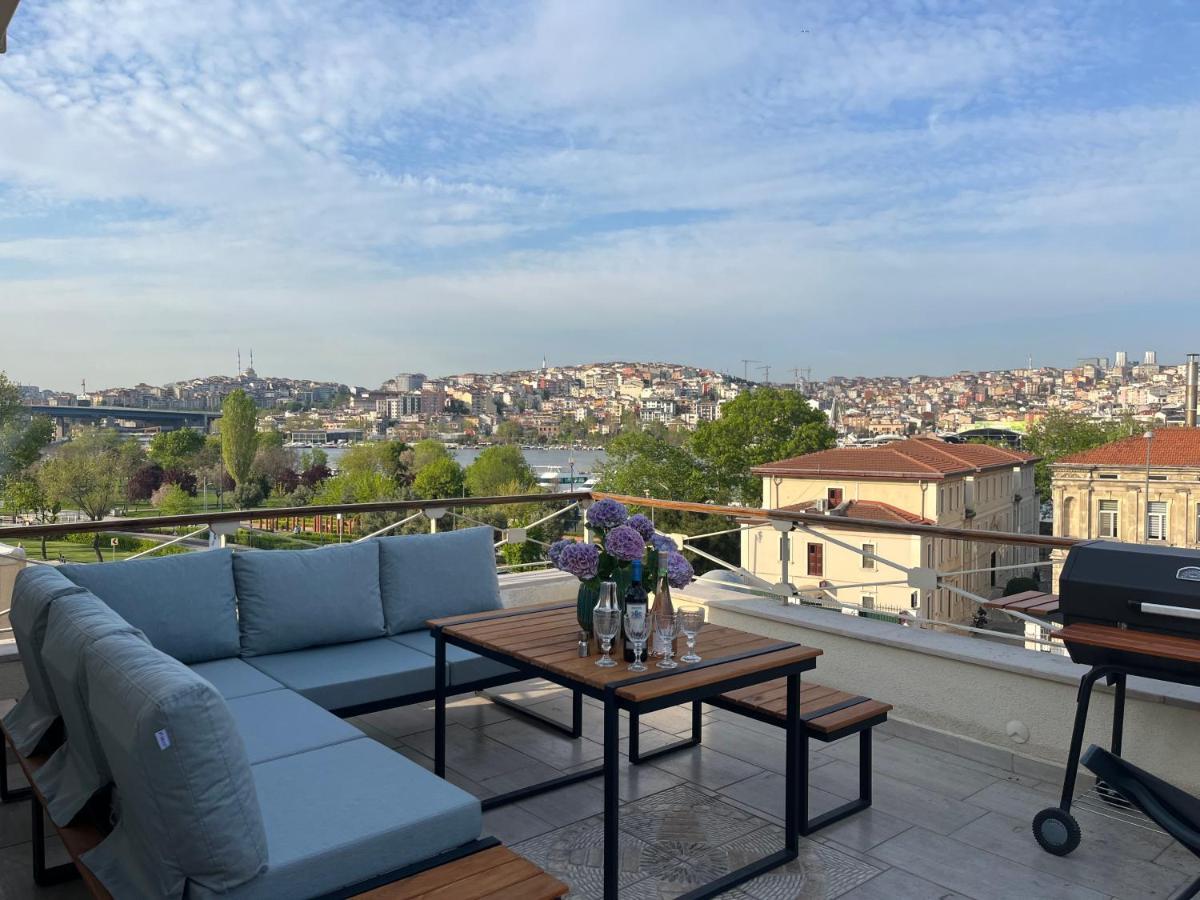 איסטמבול Waterfront Apartment By The Tram - Terrace With Dome & Golden Horn View In Fatih מראה חיצוני תמונה