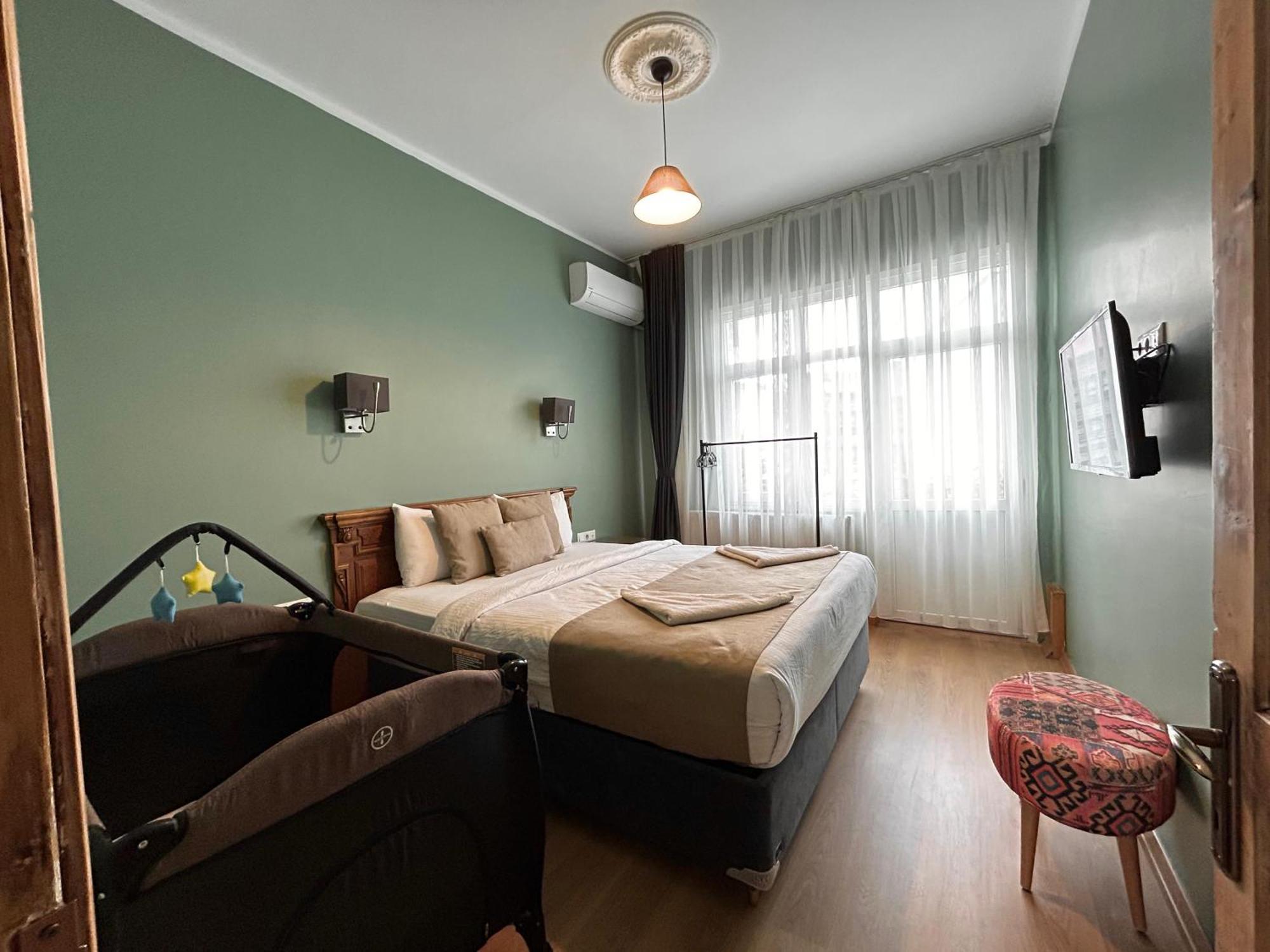 איסטמבול Waterfront Apartment By The Tram - Terrace With Dome & Golden Horn View In Fatih מראה חיצוני תמונה