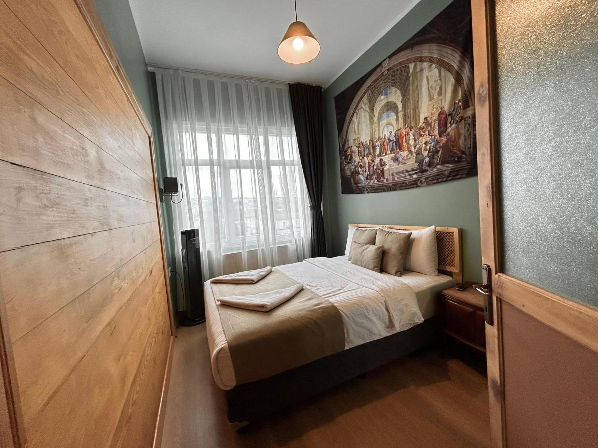 איסטמבול Waterfront Apartment By The Tram - Terrace With Dome & Golden Horn View In Fatih מראה חיצוני תמונה