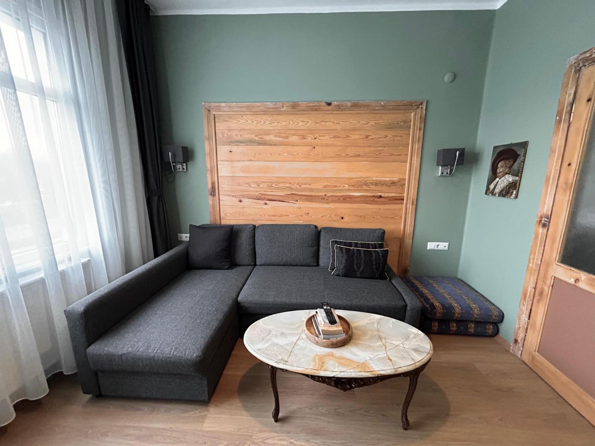 איסטמבול Waterfront Apartment By The Tram - Terrace With Dome & Golden Horn View In Fatih מראה חיצוני תמונה